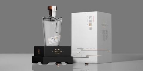 悟境創(chuàng)意丨匠心造物，酒韻天成——匠人酒業(yè)白酒包裝設計的哲學與美學